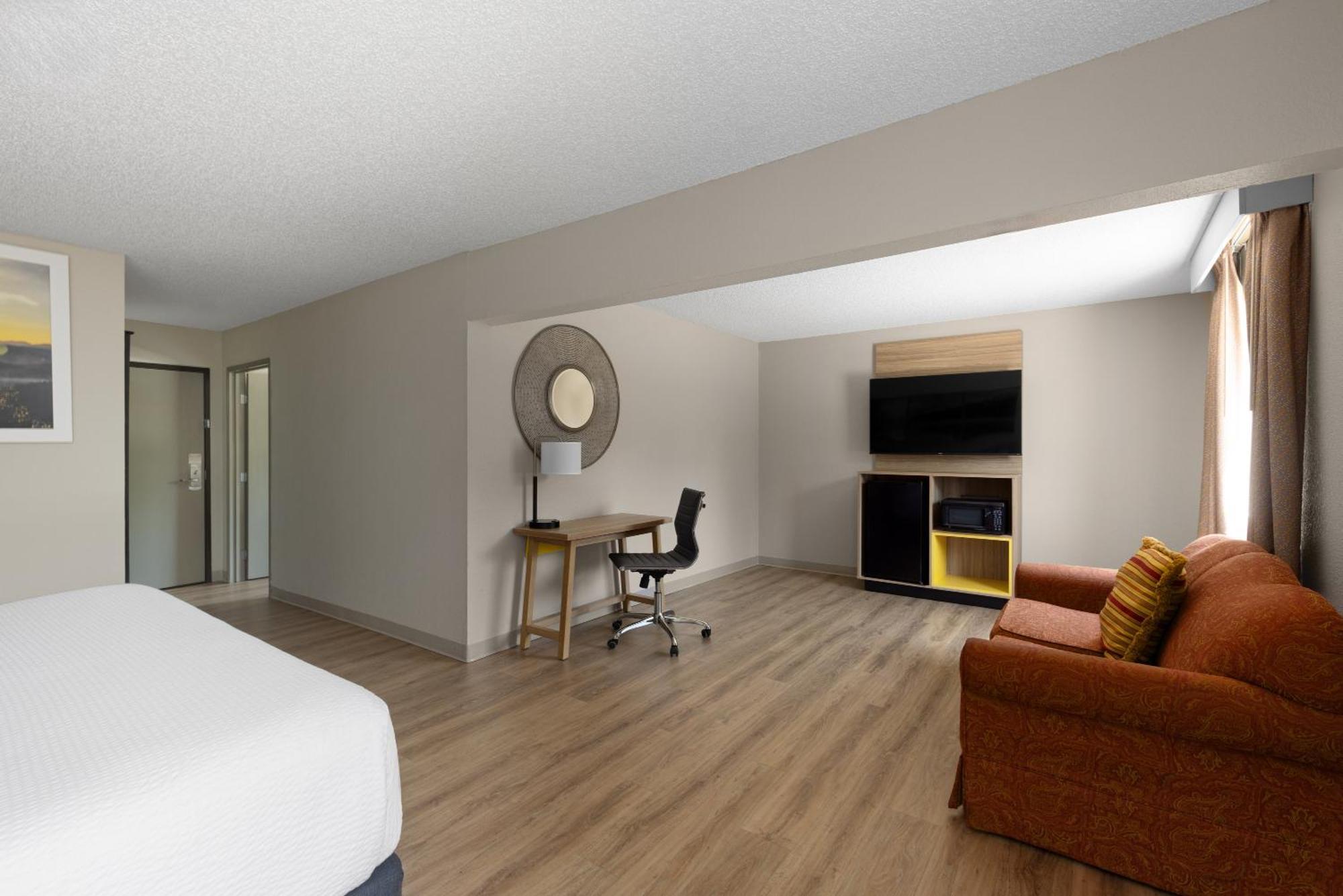 Days Inn By Wyndham קרת'ג' מראה חיצוני תמונה